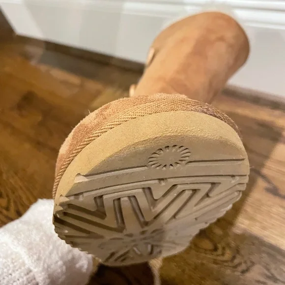 Ugh Bailey Button Boots Triplet - Picture 2 of 9